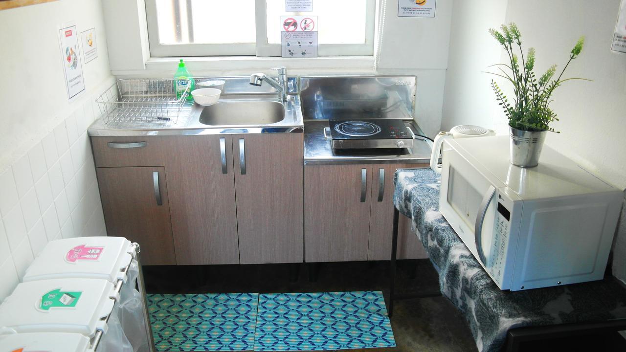 Fnstay Muslim Friendly Guesthouse Seoul Eksteriør bilde